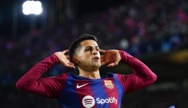 João Cancelo chega esta sexta-feira à Catalunha para assinar pelo Barcelona