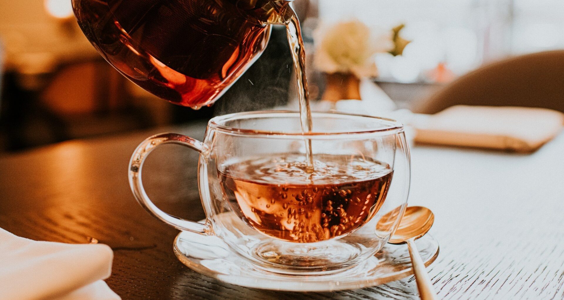 Se você toma qualquer chá para emagrecer, está fazendo errado: estas são as 5 opções que funcionam de verdade