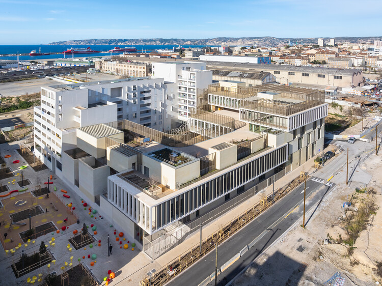 Escola Les Fabriques / Brenac & Gonzalez & Associés - Fotografia de Exterior