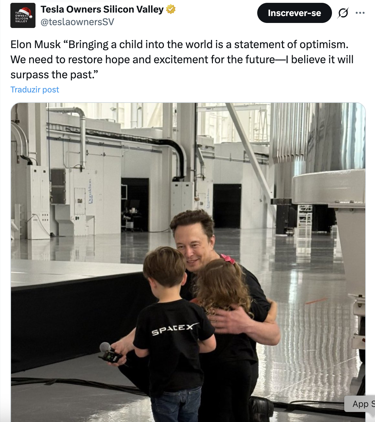 Elon Musk com os filhos gêmeos - Foto: Reprodução / X