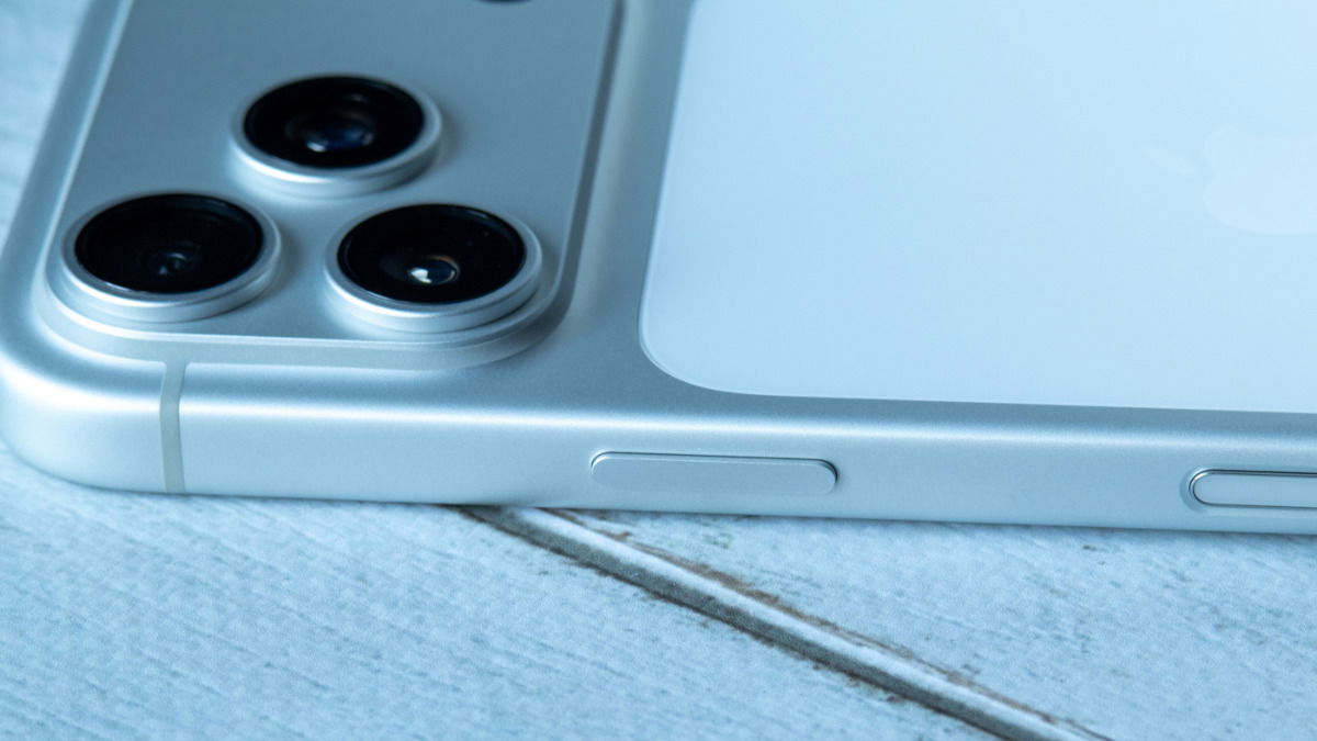 Problema grave detectado em iPhones faz baterias incharem de forma perigosa