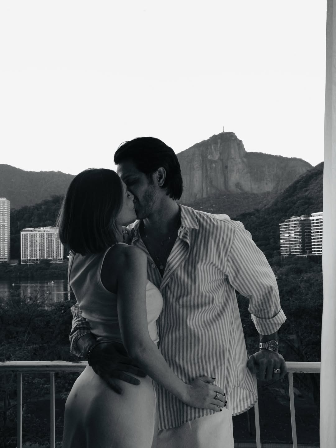 Romulo Estrela posta fotos com a família - Foto: @romuloestrela