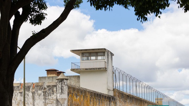 Estado português pagou cerca de 1,5 milhões de euros indemnizações a presos desde 2016