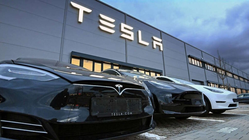 Tesla vendas Europa