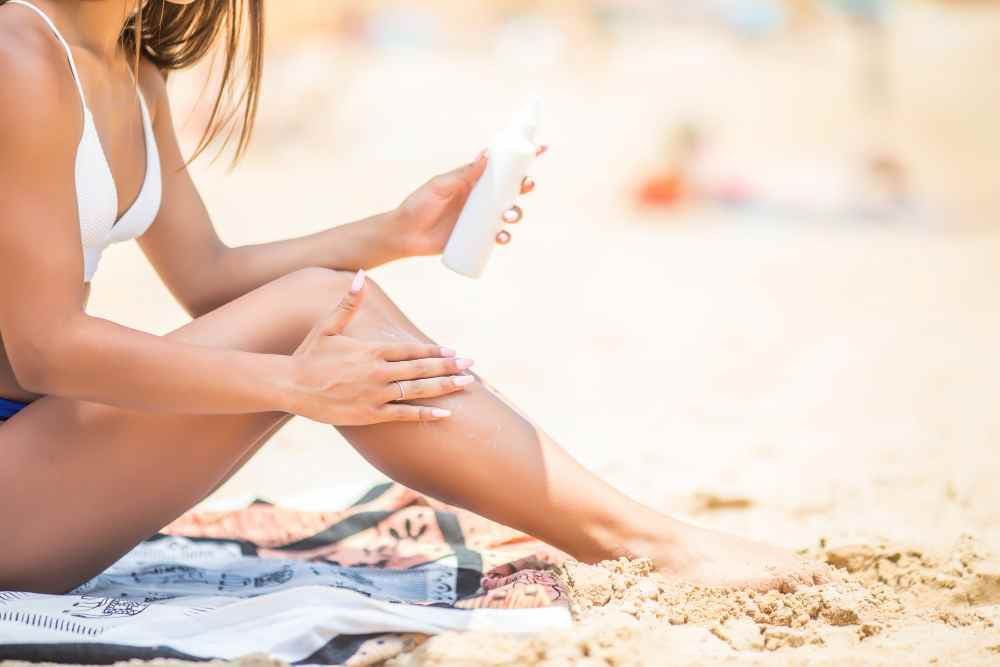 Médica esclarece 10 dúvidas comuns sobre o uso do protetor solar