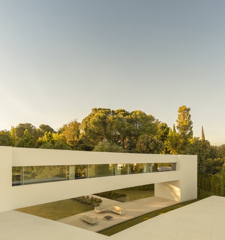 Casa Lago / Fran Silvestre Arquitectos - Imagem 8 de 25
