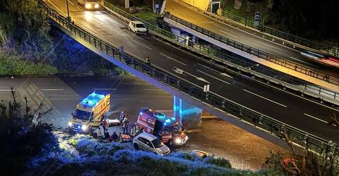 Acidente na via rápida resulta em dois feridos