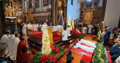Novos sacerdotes tornaram-se hoje “a presença de Deus no meio do povo” (com fotos)