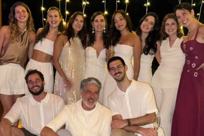 William Bonner e Fátima Bernardes aparecem juntos em fotos de Ano-Novo com familiares e atuais companheiros - Túlio Gadelha/Instagram/Reprodução/ND mais