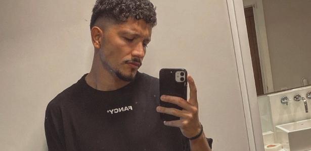 Yuri Lima publicou registro da filha, Nana, recebendo-o