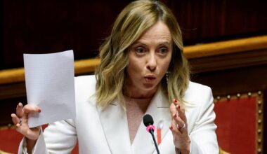 Meloni envia blindados para Roma para dissuadir crimes e problemas de segurança pública