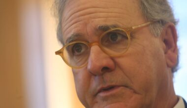 Pires de Lima anuncia voto em Seguro: "é um humanista"