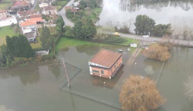 Helicóptero da Força Aérea mostra localidades inundadas pelo rio Vouga