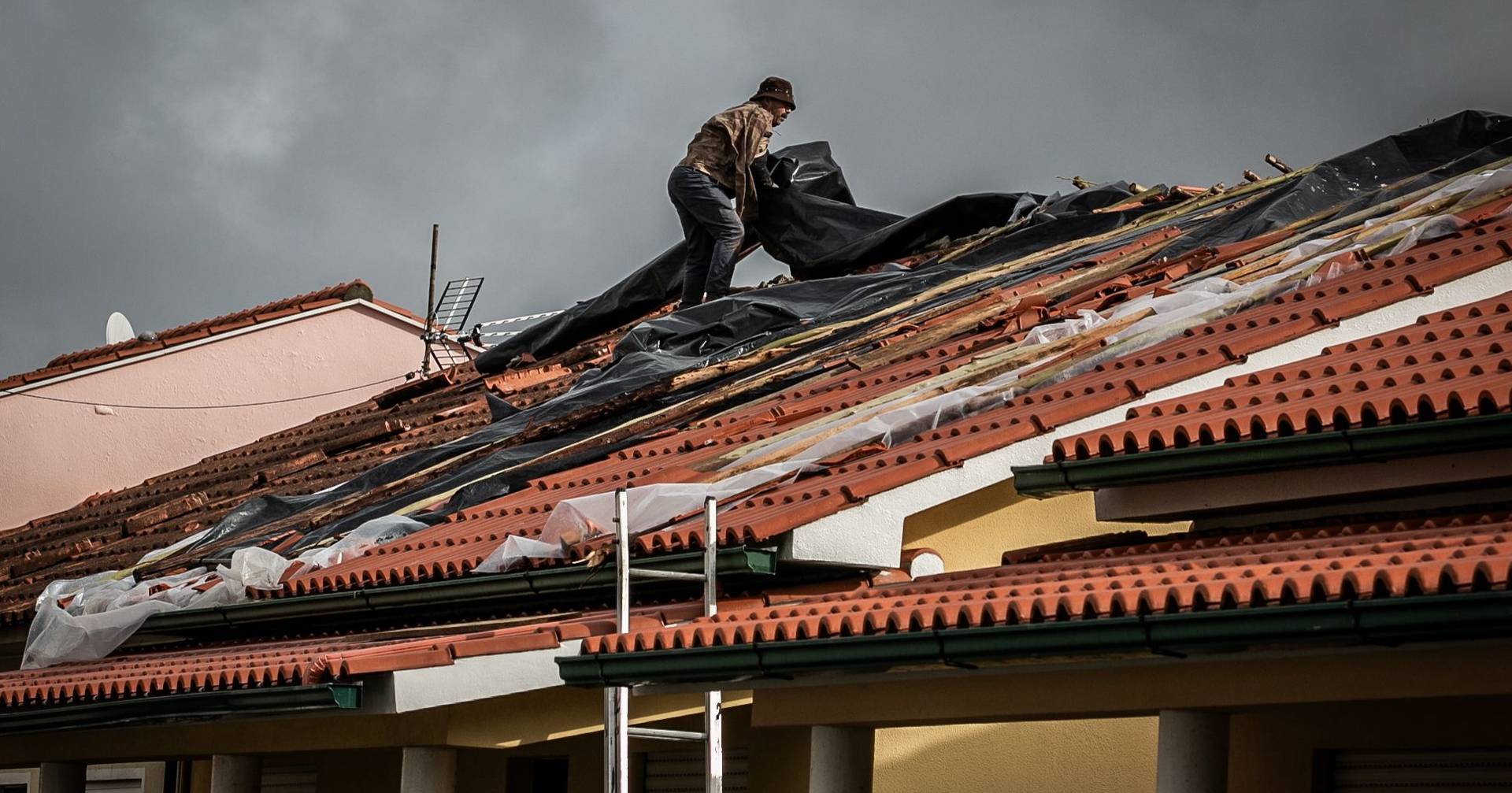 Seguradoras admitem que indemnizações da depressão "Kristin" podem chegar aos €500 milhões