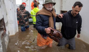 “Aqui, só podemos esperar.” Em Alcácer do Sal, ainda há famílias presas em casa pelas “cheias de uma vida”