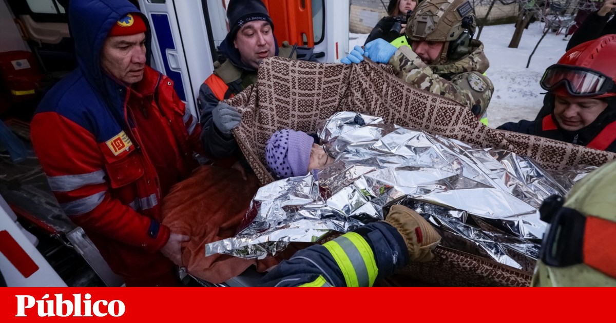 Zelensky critica ataques durante frio extremo; Putin “cumpriu a palavra”, diz Trump | Guerra na Ucrânia