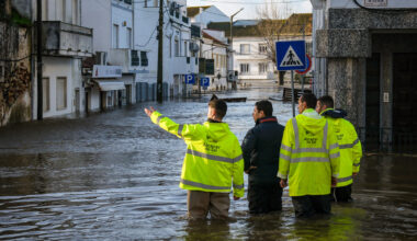 Temporal deixa milhares sem luz, provoca resgates e corta estradas e ligações ferroviárias e fluviais