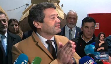 Ventura desafiou Marcelo Rebelo de Sousa a cancelar viagem a Espanha