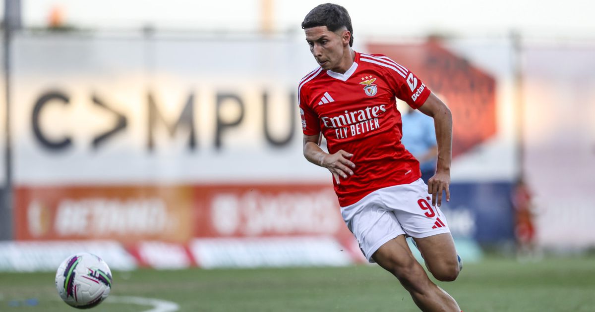 Jovem avançado do Benfica a caminho do líder da Liga 2