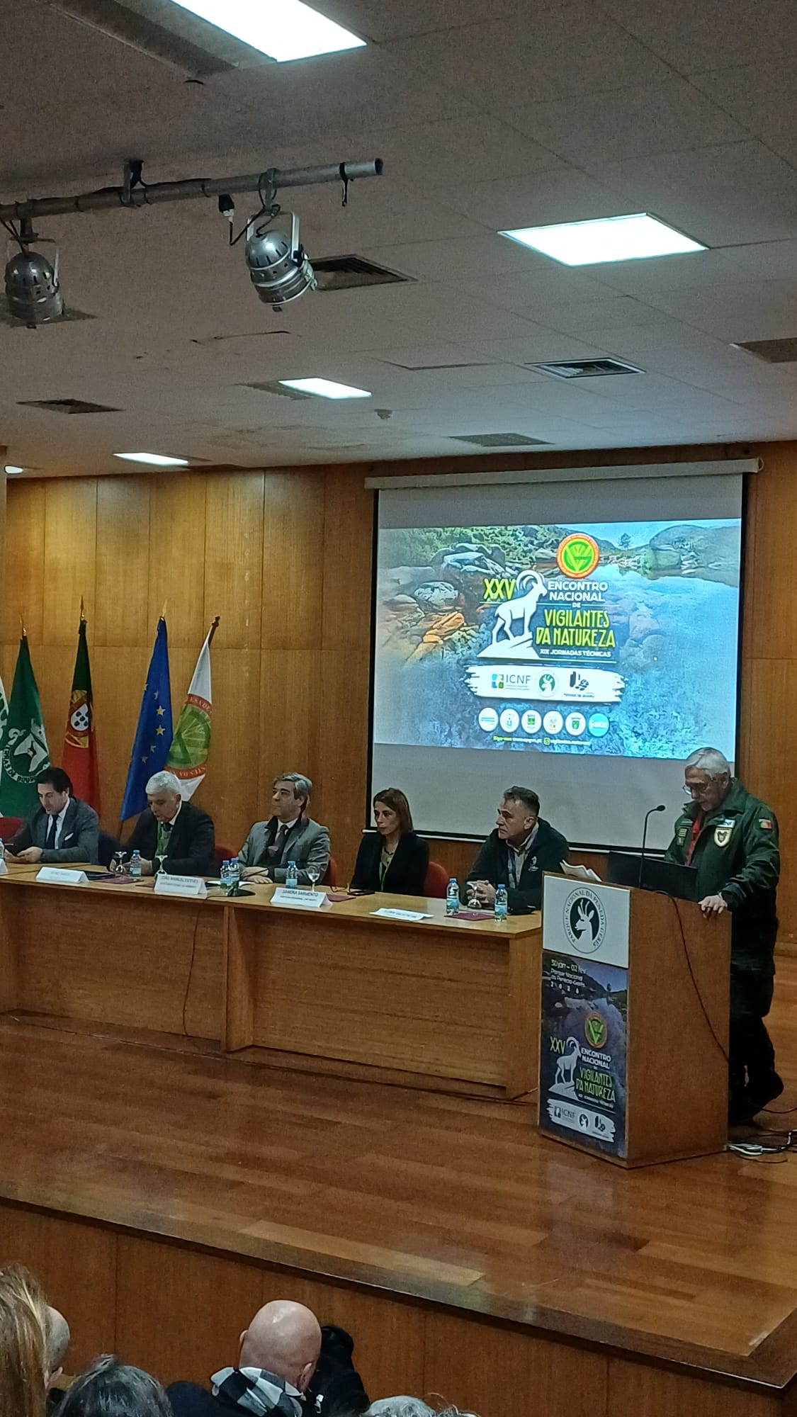 Guardas-florestais, vigilantes e guarda-rios juntos no gerês com corpo profissional único na mira
