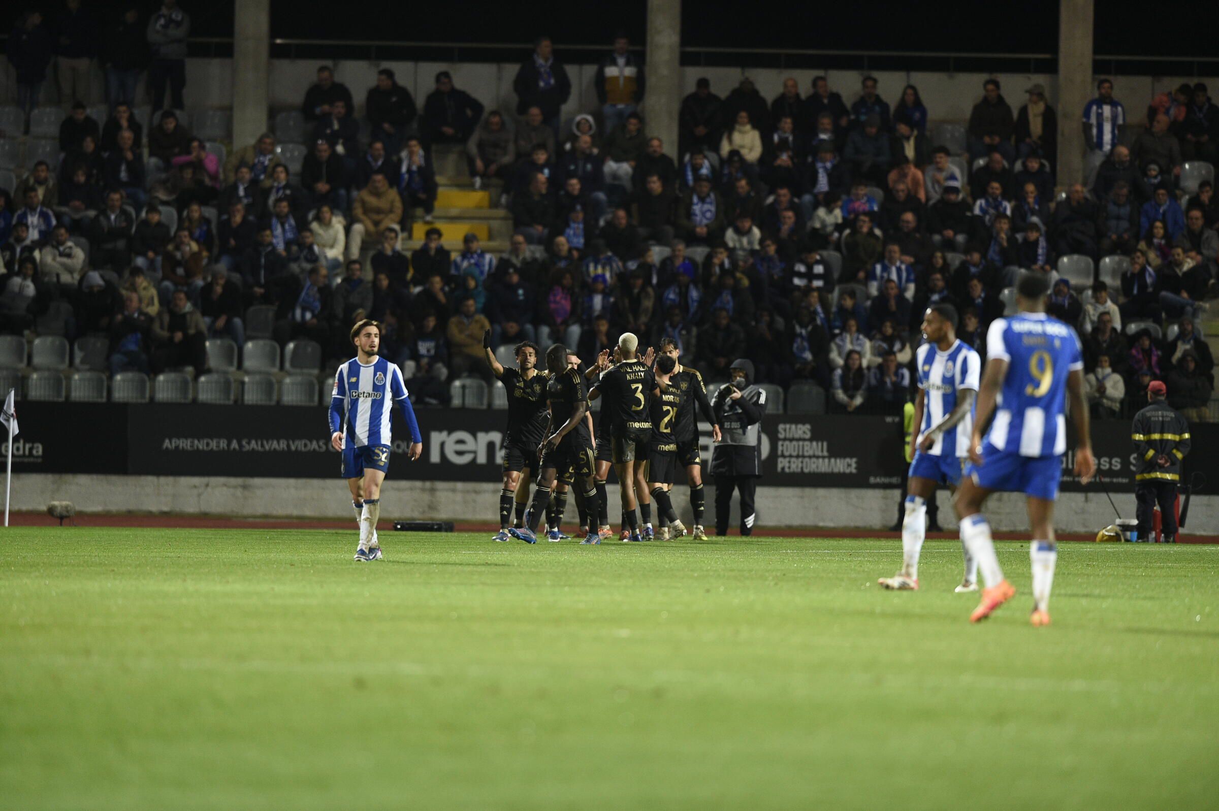 Jogadores do Casa Pia festejam golo marcado ao FC Porto - Foto: Sérgio Miguel Santos