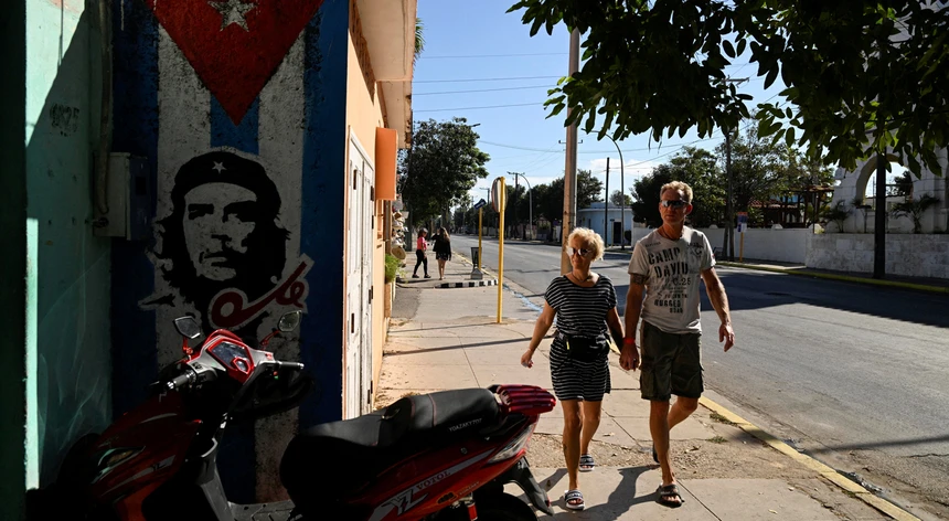 Cuba a colapsar? "Não há petróleo, não há dinheiro, não há nada"