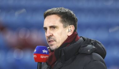 Antigo craque do Manchester United está «farto» de 'influencers' à porta de casa