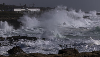 Vento forte e agitação marítima. 14 distritos sob aviso laranja