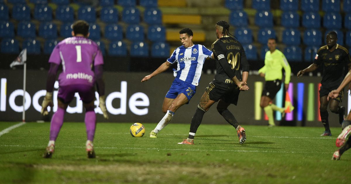 A cabeça de Alberto Costa e o joelho de Diogo Costa (a equipa do FC Porto)