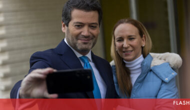 Entre rezas e campanhas: a vida íntima de André Ventura e da mulher, Dina - Nacional