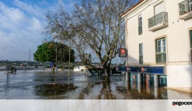 Há 86 mil pessoas sem eletricidade. Dezenas de carros danificados por deslizamento em Portalegre - Economia