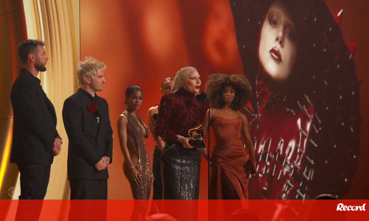 «Certifiquem-se de que são ouvidas»: Lady Gaga deixa mensagem às mulheres ao receber Grammy - Record