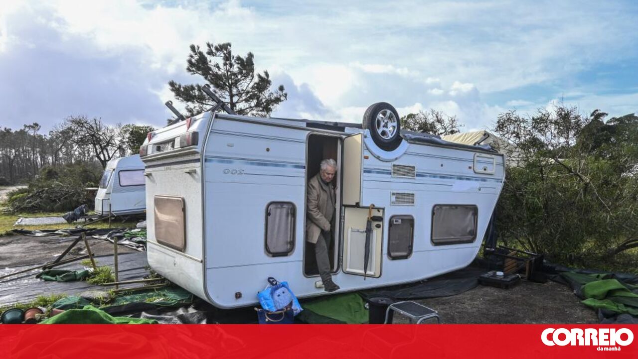 Rulotes de rodas no ar e casas pré-fabricadas a voar em parques de campismo dizimados pelo mau tempo em Leiria - Sociedade