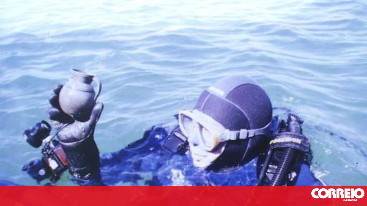 Carro cai à água junto a barragem em Serpa - Portugal