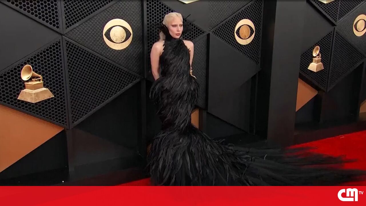 Lady Gaga, Justin Bieber, Chappell Roan: estrelas revelam ousadia e elegância na passadeira vermelha dos Grammys - Vídeos