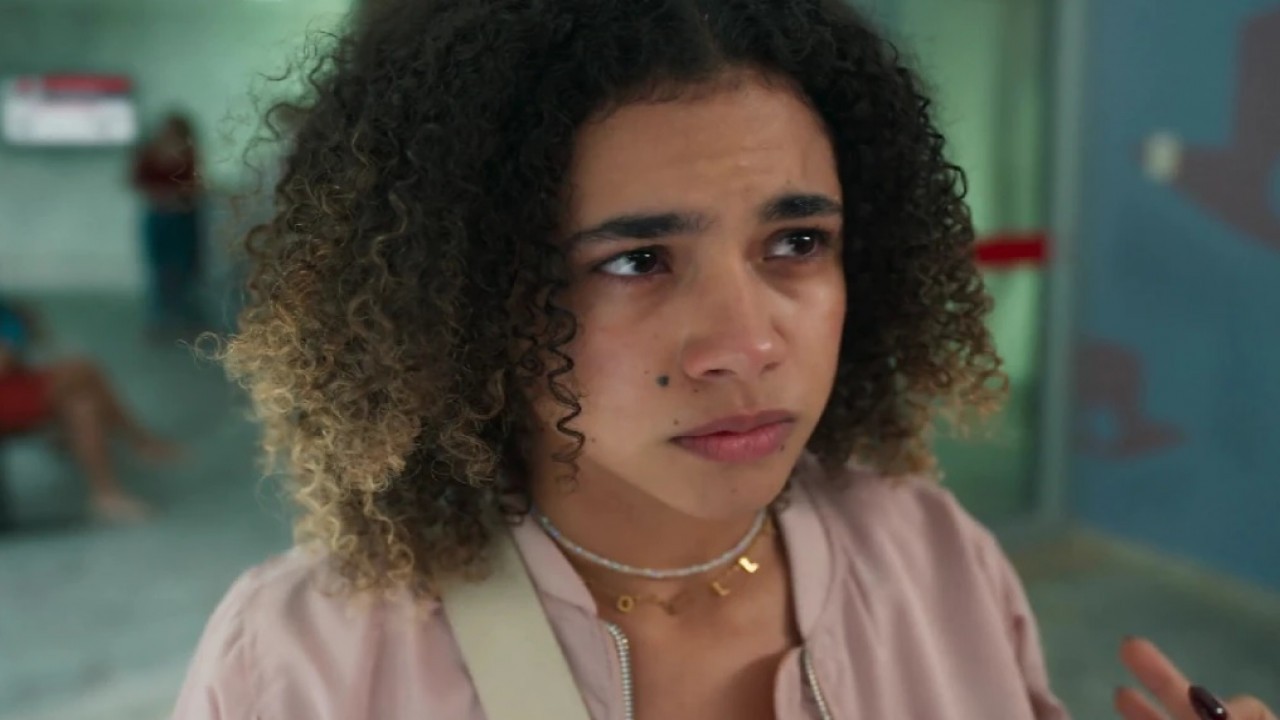 No resumo da novela 'Três Graças', Jorginho morre, e Joélly tem bebê roubada