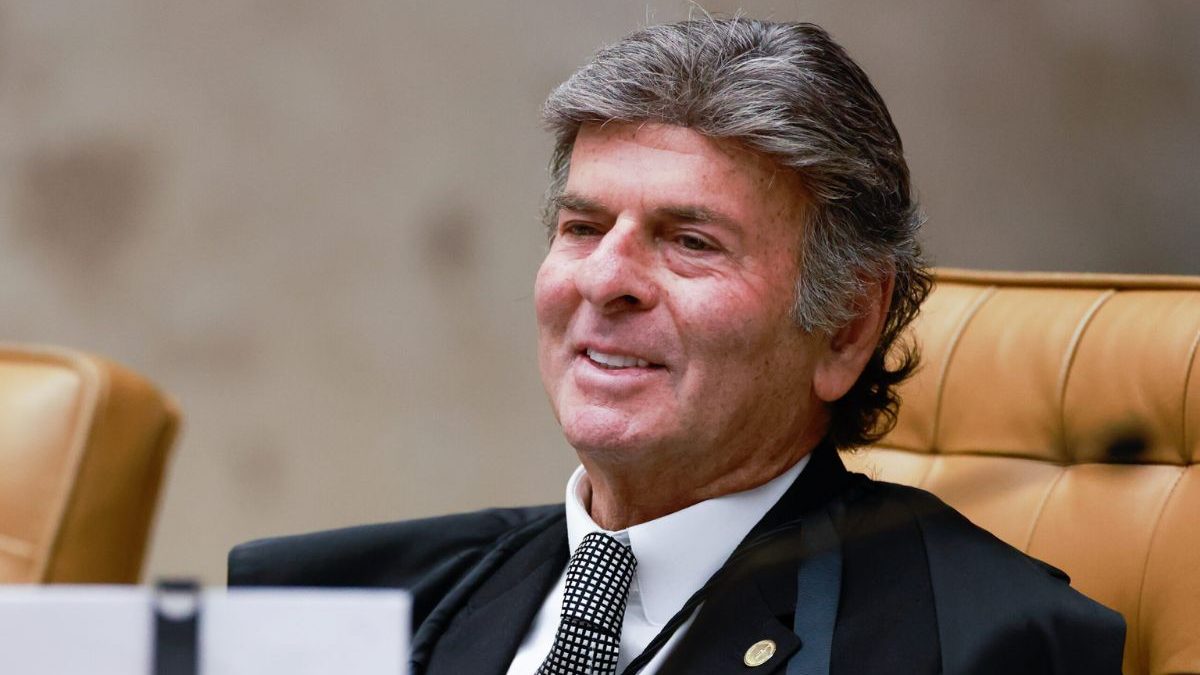 Luiz Fux é diagnosticado com pneumonia dupla