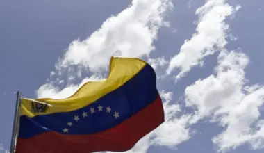 Mais de 20 mil venezuelanos regressaram ao país em voos de repatriamento