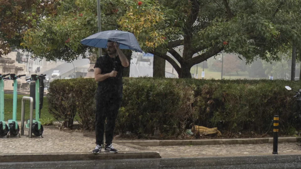 Mau tempo já provocou 11 vítimas. Eis o que se sabe (até agora)