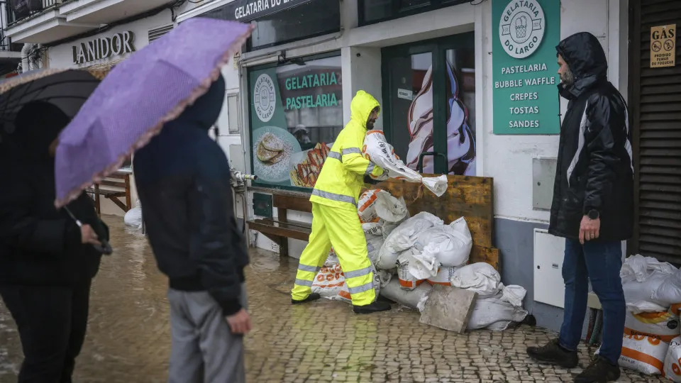 AO MINUTO: Homem morre em Serpa; Pelo menos 53 desalojados