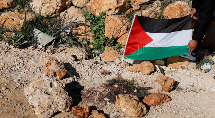 Portuguesa atacada por colonos israelitas na Cisjordânia está "bem e em segurança"