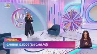 Cristina Ferreira e Cláudio Ramos entregam milhares de euros a telespectador e o momento está viral