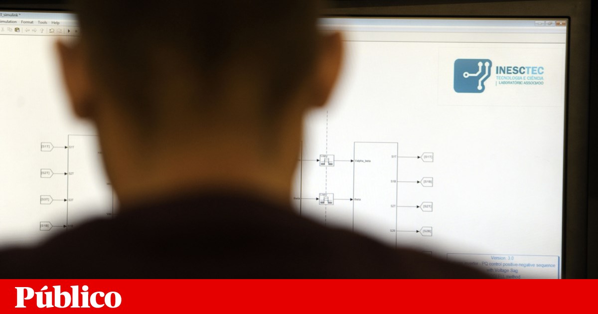 Mestres em Educação e Serviços Sociais ganham metade do salário dos de TIC | Salários