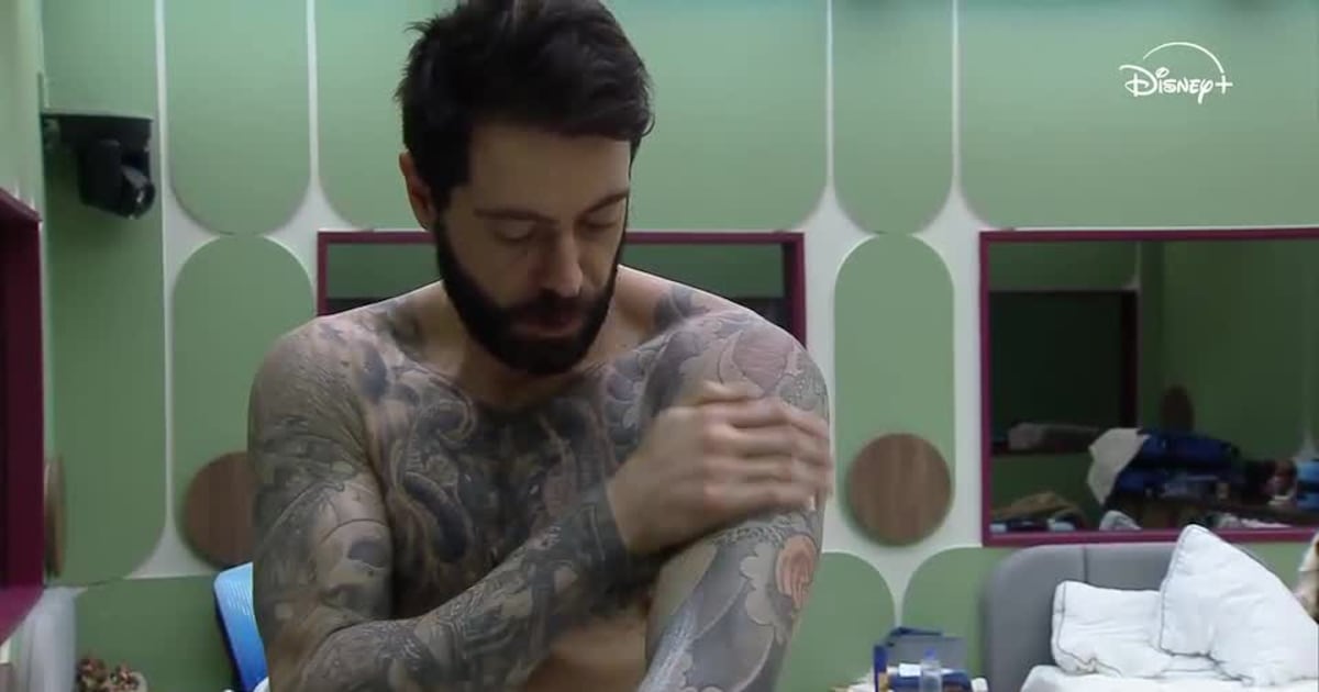 Jackson acorda motivado e mantém rotina de skincare após voltar do Tá na Reta