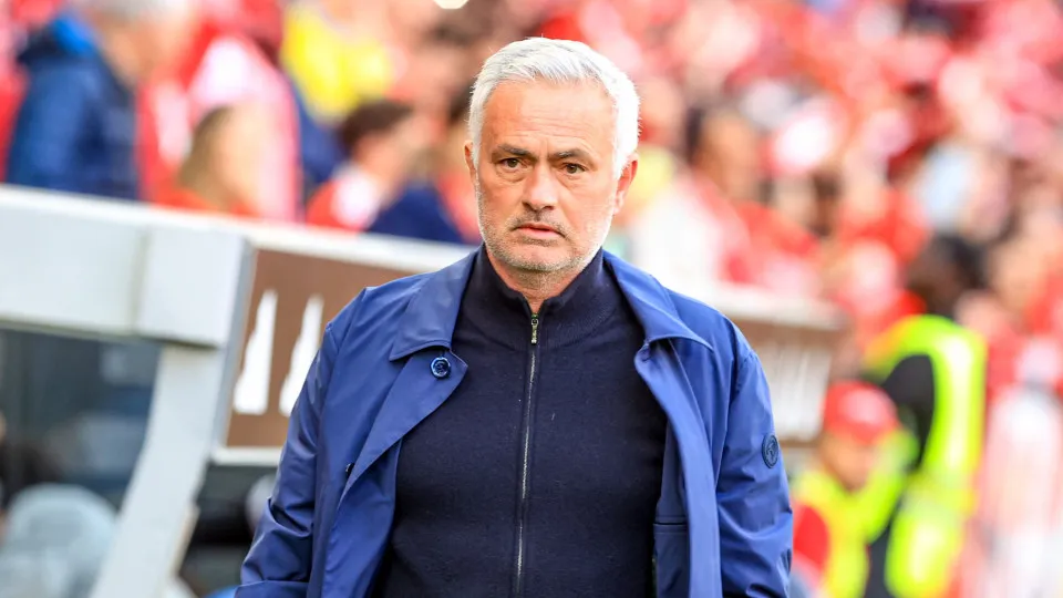 Mourinho terá alcançado acordo com Real Madrid e está de saída do Benfica