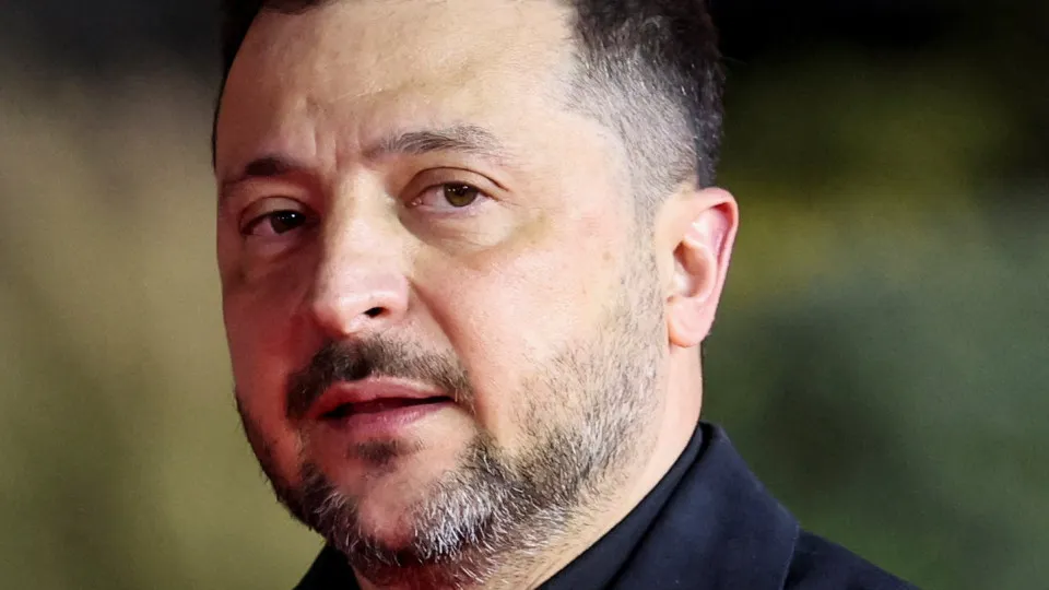 Zelensky anuncia cessar-fogo a partir da meia-noite de dia 6 de maio
