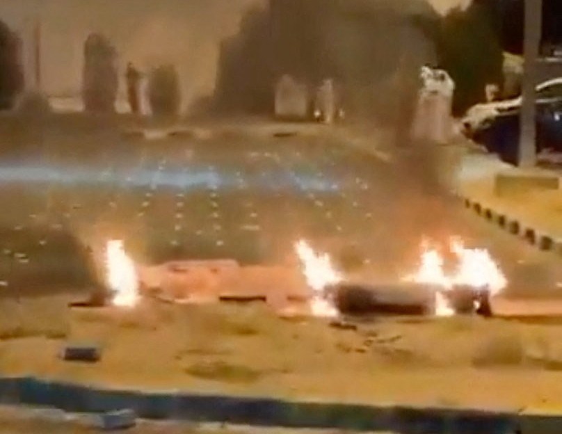 Ataque iraniano faz um morto no Kuwait. EUA atingem a ilha de Qeshm | Médio Oriente