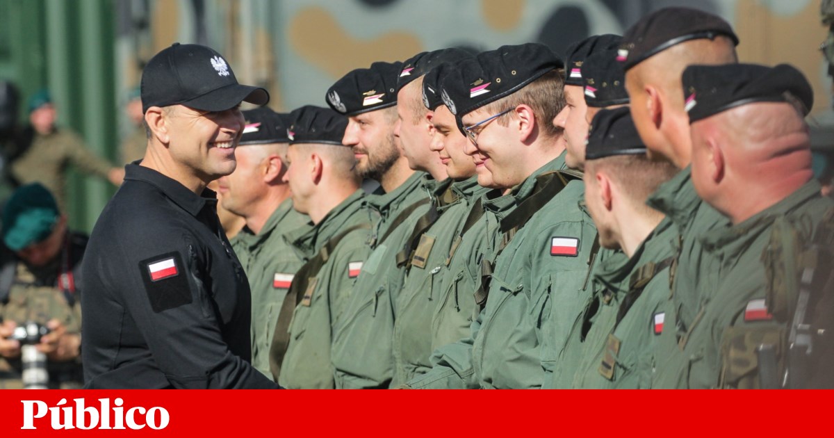 Polónia retira condecoração a Zelensky em protesto contra nome de unidade militar | Polónia