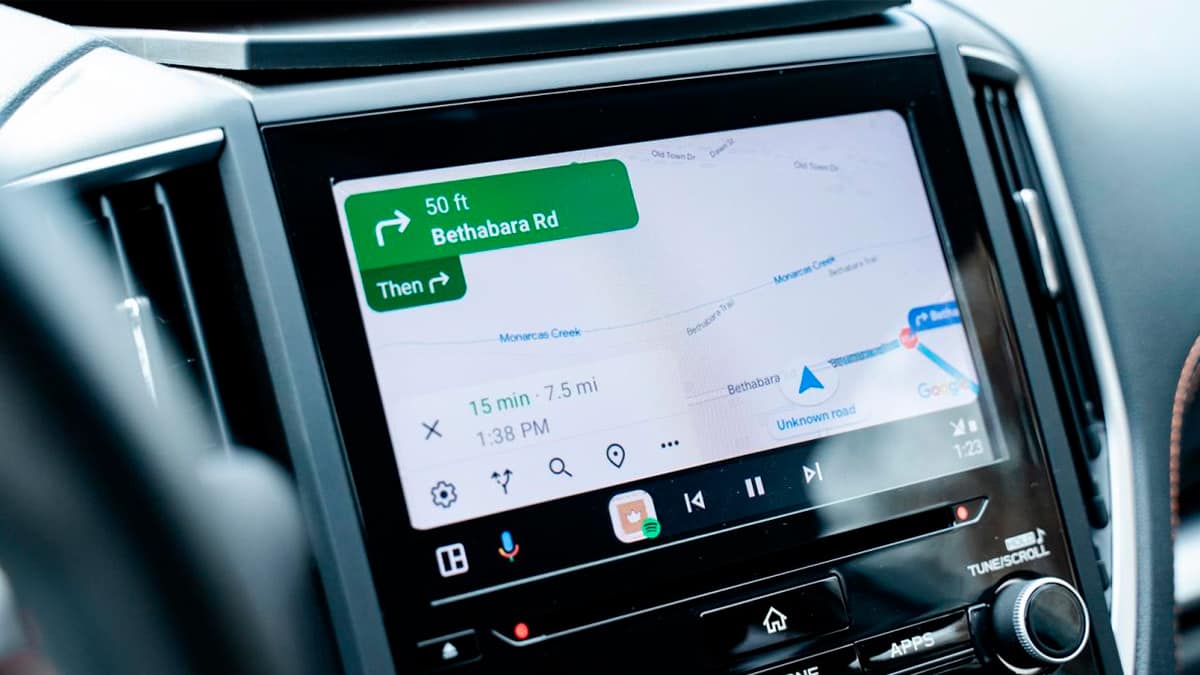 Google Maps Android Auto velocímetro Waze