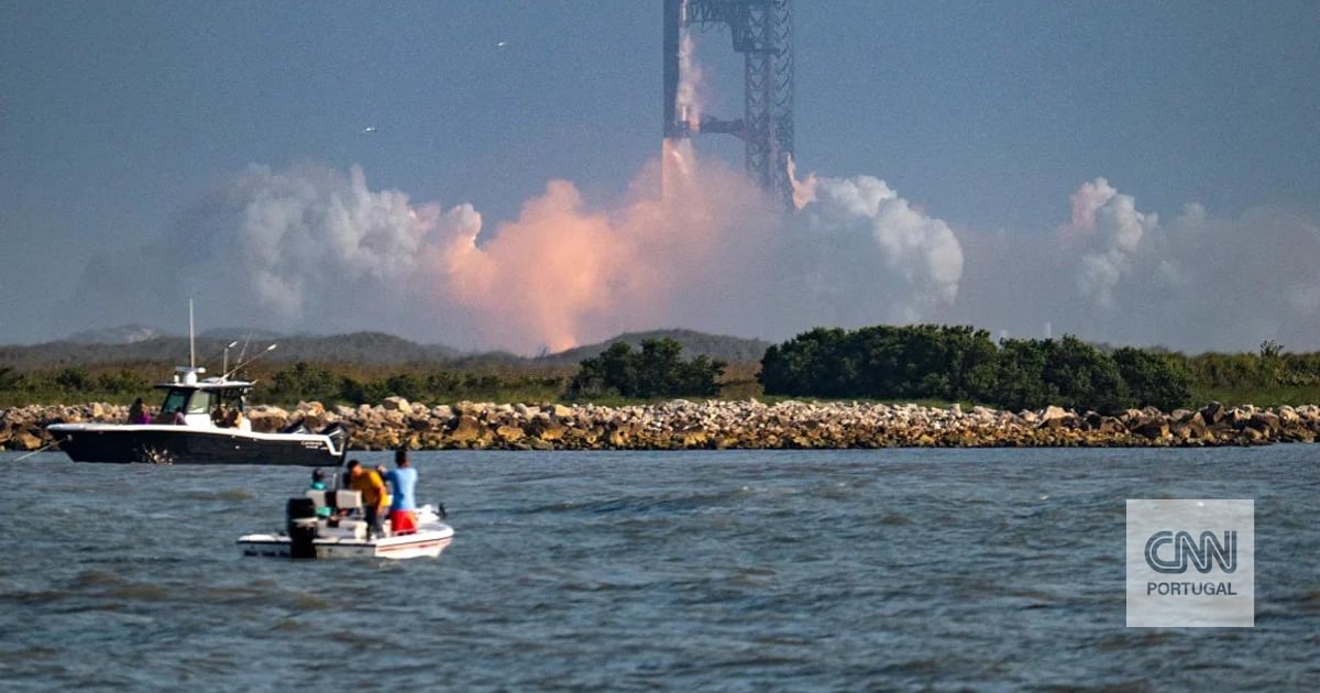 SpaceX de Elon Musk vai criar uma nova cratera na lua: restos de foguetão vão atingir o satélite natural